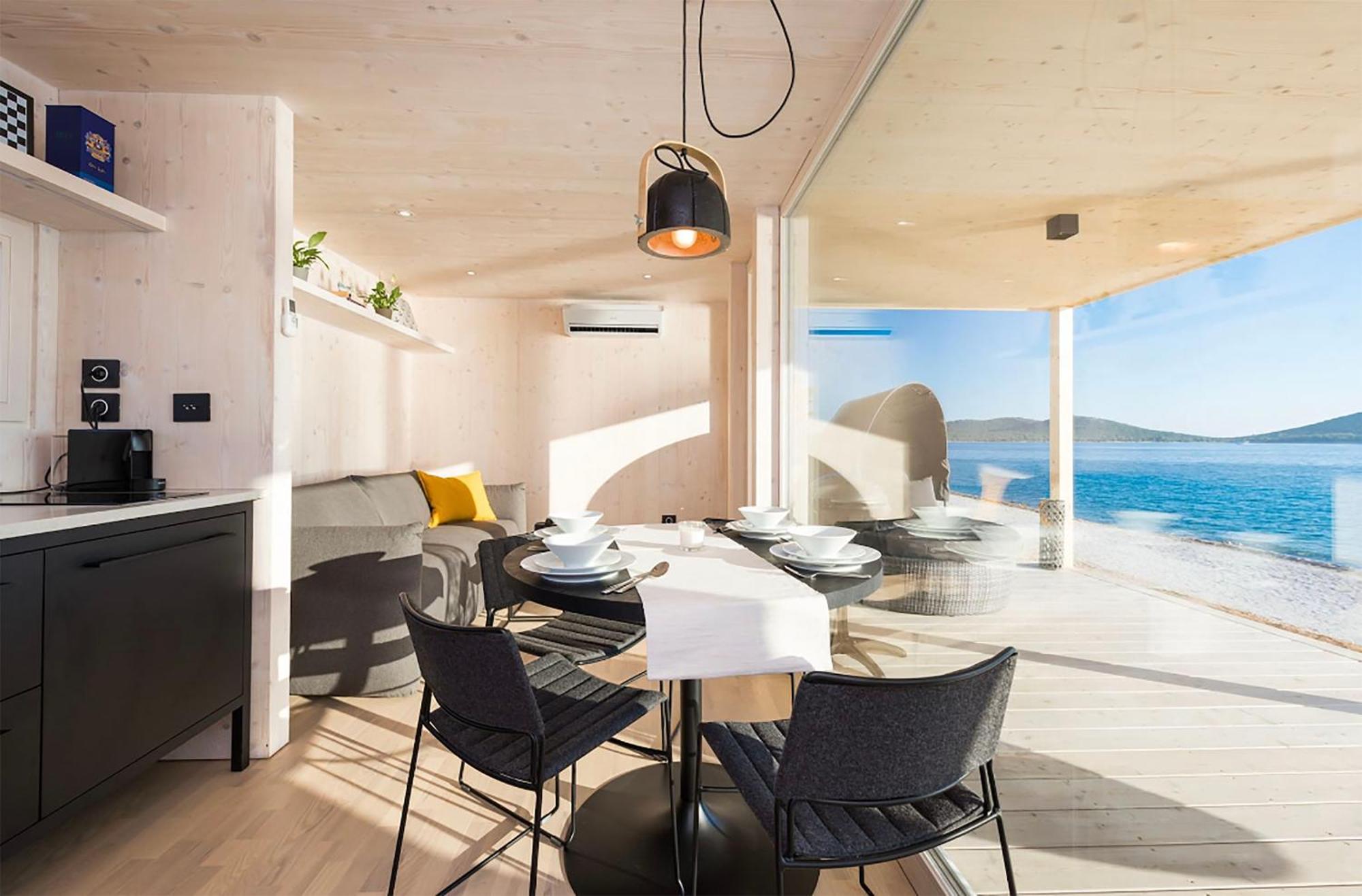 Buqez Eco Resort - Beachfront 20 & House 42 ドラゲ 部屋 写真